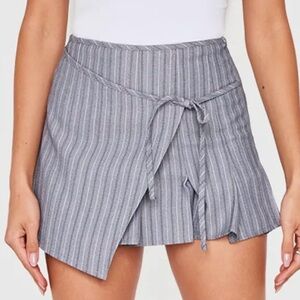 PRETTY LITTLE THING Grey Pinstripe Mini Shirt with Tire Waist.